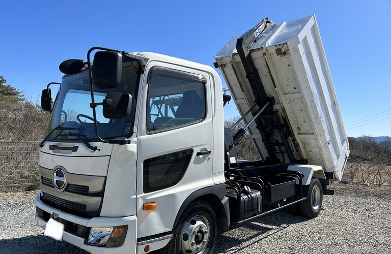 現在は使用していないトラックも積極的に買取を実施 | 重機買取を岐阜で依頼するなら迅速なオーエスモビリティ